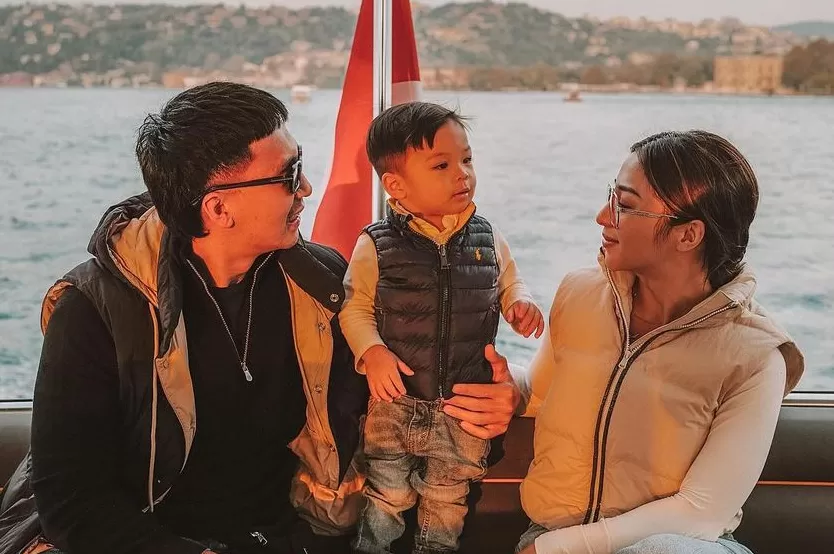 Bukan Sekadar Tren, Inilah Makna ‘YOLO Mother’ ala Nikita Willy